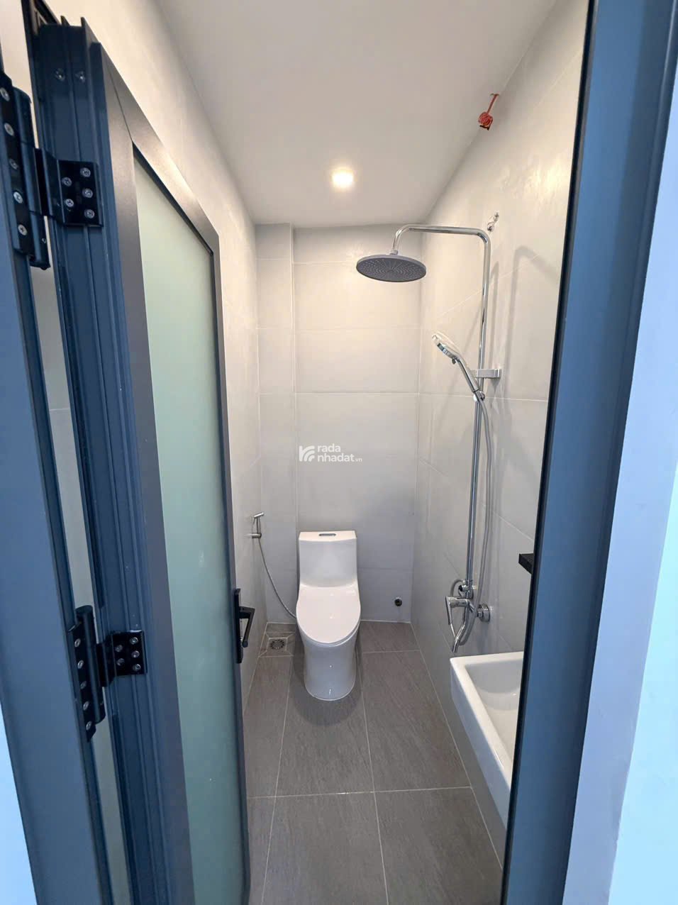 Nhà mới đẹp ở ngay gần mặt tiền Âu Cơ , phường 10, Tân Bình chỉ 4.75 tỷ