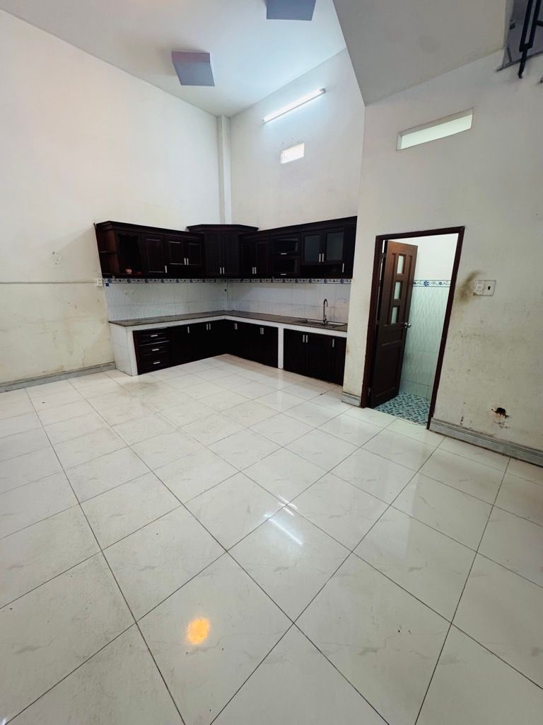 Nhà 2 tầng 88m2(5x18)-hẻm 5m Nguyễn Hới-Bến xe miền tây-giá 6.7 tỷ