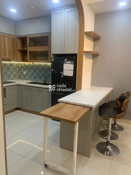 Bán căn hộ 70m2 2 ngủ 2WC tầng trung gần như full nội thất giá nhỉnh 3 tỷ