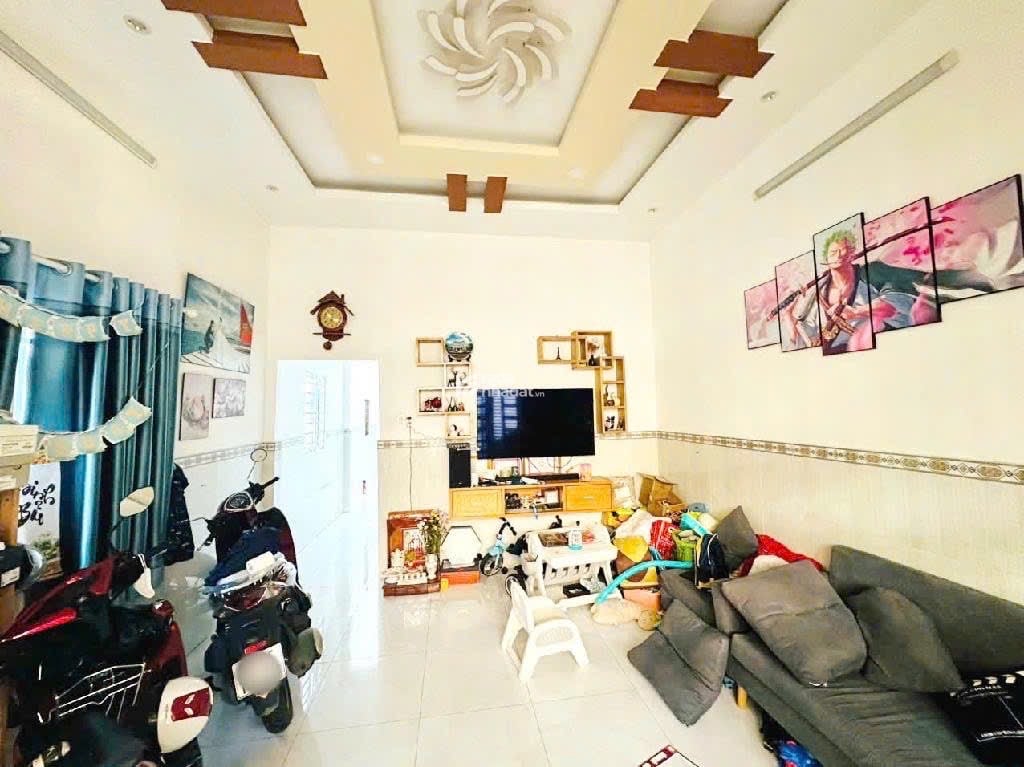 NHÀ GÓC 2 MẶT HẺM NGUYỄN VĂN QUỲ - 5,2 tỷ - SHR; 