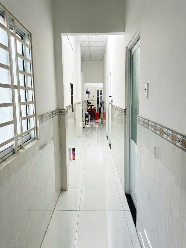 NHÀ GÓC 2 MẶT HẺM NGUYỄN VĂN QUỲ - 5,2 tỷ - SHR; 