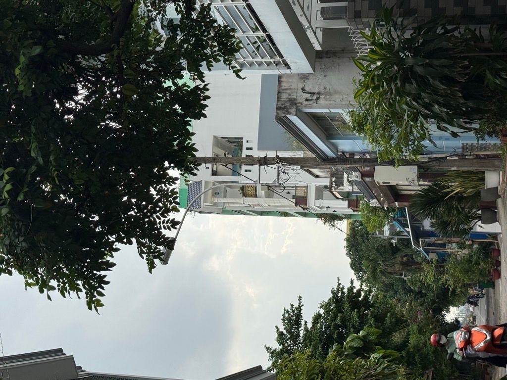 Mặt tiền KD-Hiền Vương-Nhà 2 tầng 137m2-giá 8.8 tỷ