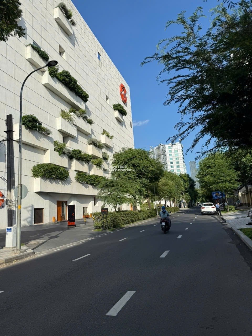 BÁN NHÀ 5 TẦNG_GÓC 2MT NGUYỄN BỈNH KHIÊM, Q.1_DT: 9x28m_GIÁ 180 TỶ