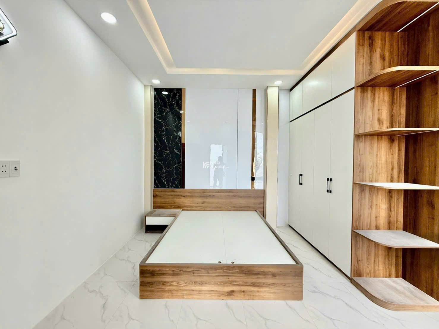 BIỆT THỰ PHỐ 3 MẶT TIỀN HẺM - GẦN LÊ VĂN KHƯƠNG, NGUYỄN ẢNH THỦ