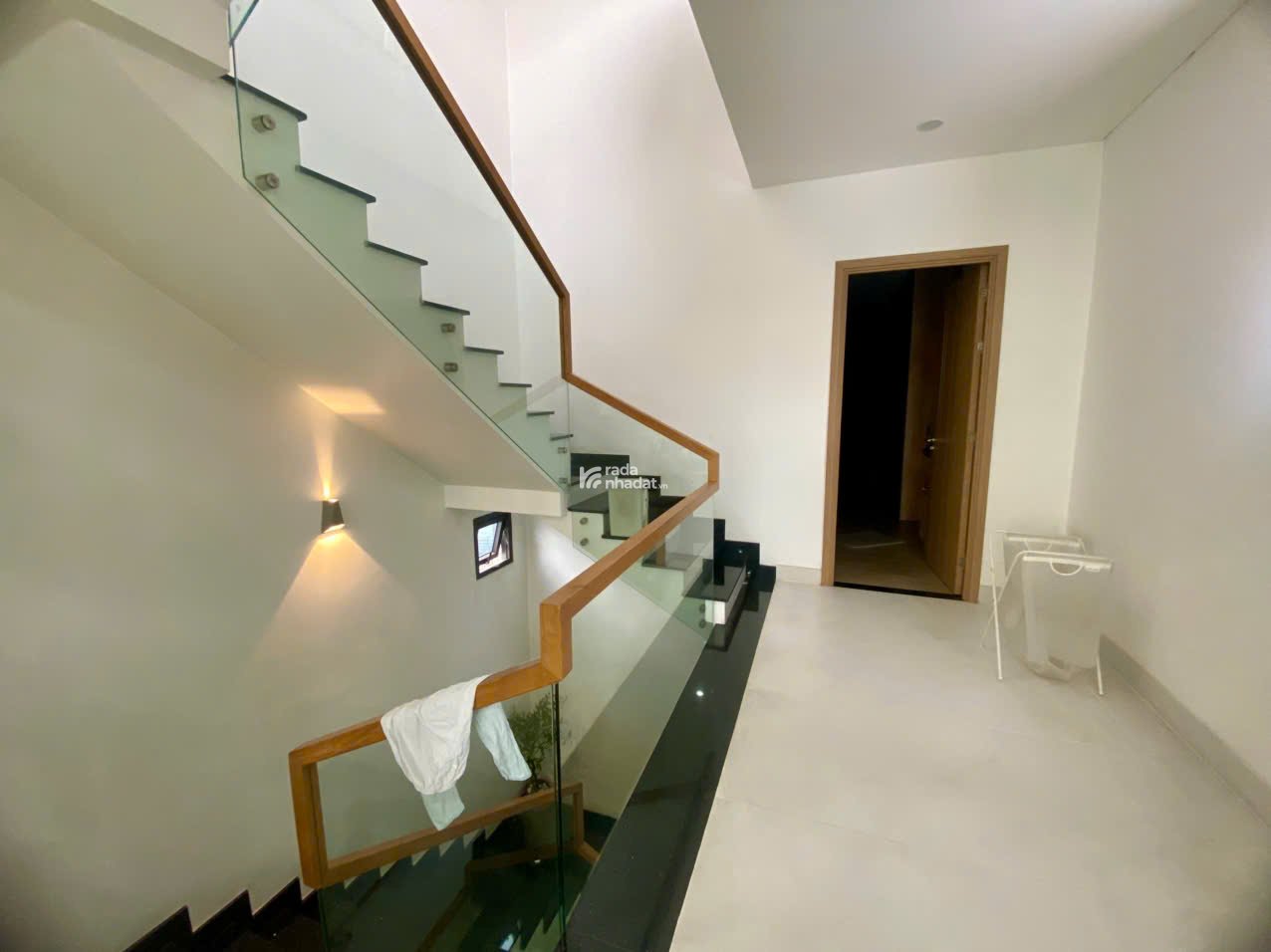 Siêu phẩm Tân Phú, Nhà 74m2, 4 tầng, để ô tô trong nhà, Giá 8.8 tỷ TL
