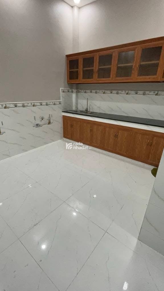 Mặt Tiền Hẻm Cách 1 Căn Ra Võ Văn Kiệt, Xe Tải Thông