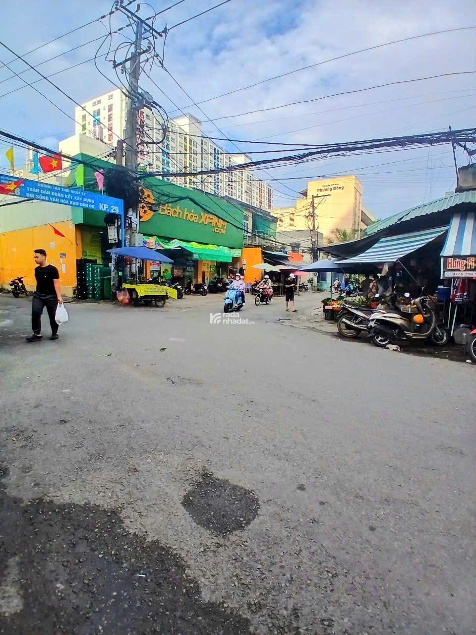 NGAY COOP MART PHAN VĂN HỚN _ SÁT THAM LƯƠNG _ TIỆN VỀ TRUNG TÂM SG  - 5 TẦNG CÓ THANG MÁY