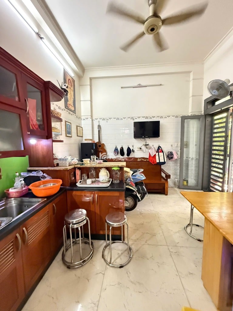 NHÀ 4 TẦNG BTCT - LUỸ BÁN BÍCH - TÂN PHÚ - HXH ĐỔ CỬA - 2 MẶT HẺM THOÁNG MÁT - SỔ VUÔNG A4 - 27 M2 