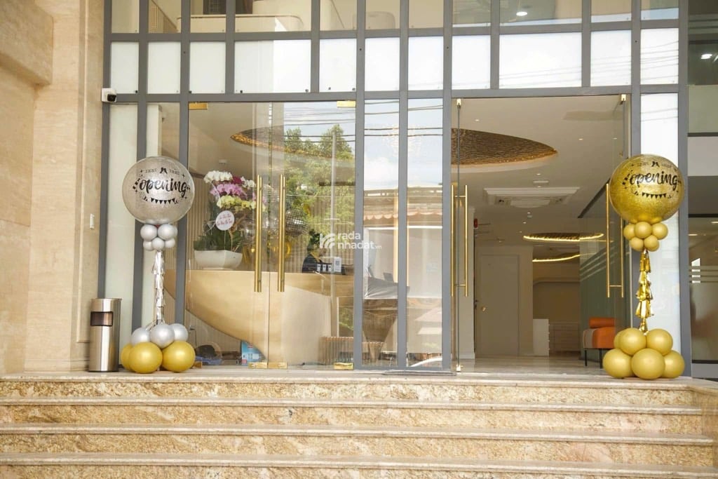 MTKD HIẾM CÓ KHU BÀU CÁT, TÂN BÌNH, 240M2 11 TẦNG, DÒNG TIỀN 300TR. CHỈ CÒN 86T TL 