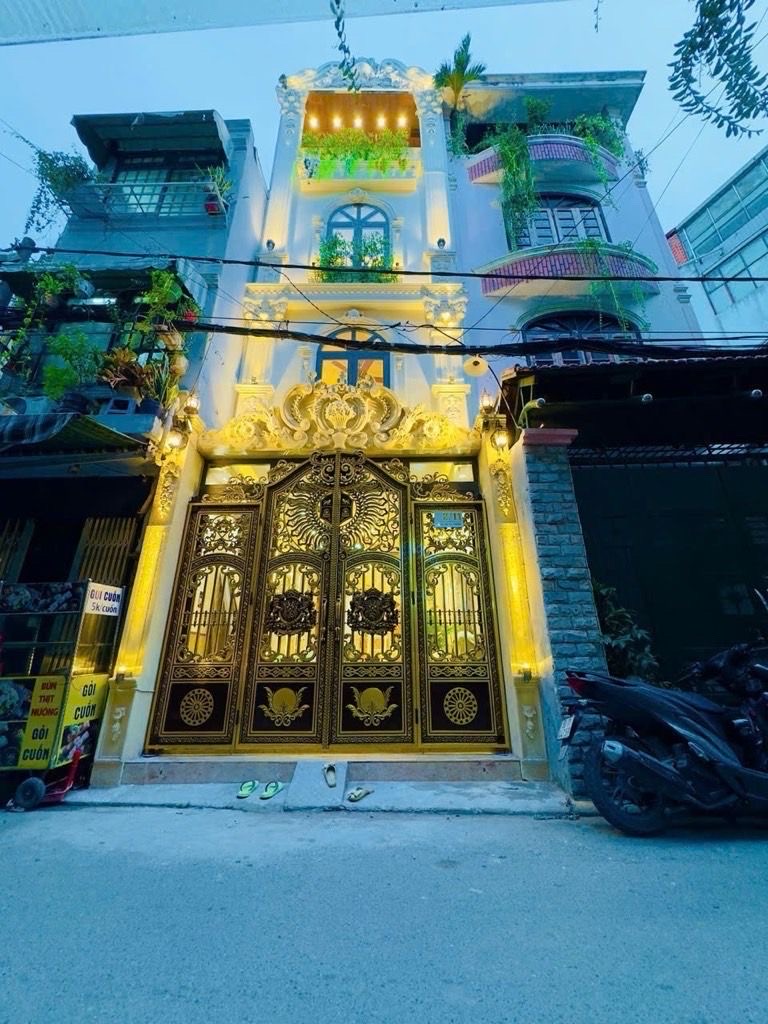  Vị trí khu sân bay VIP, hẻm xe hơi mặt tiền đường, ra vào cực kỳ thuận tiện. Khu dân t
