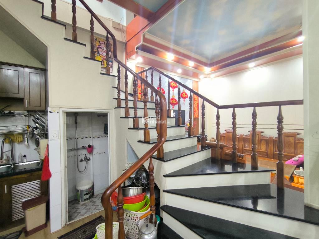 LINH XUÂN, THỦ ĐỨC, GẦN QUỐC LỘ 1A CẦU VƯỢT LINH XUÂN, 3 TẦNG, HẺM XE HƠI, NHỈNH 3 TỶ TL. 