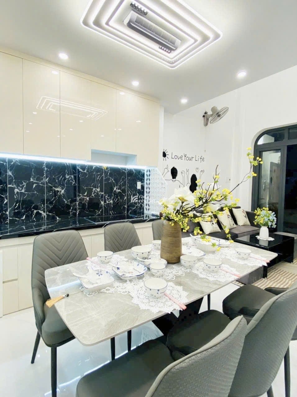 Bất động sản tại số 38 Đặng Nhữ Lâm, Phú Xuân, TPHCM. - Hẻm 3gác thoải mái 