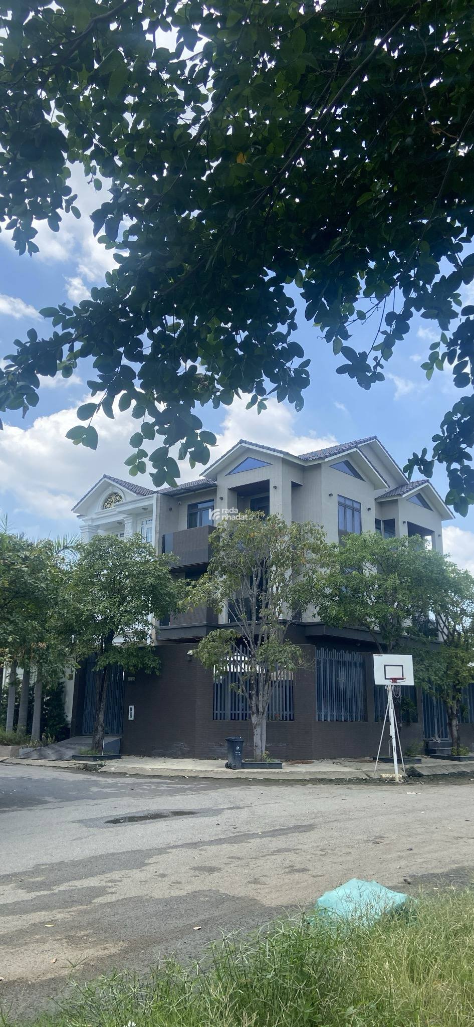 CHO THUÊ GÓC BIỆT THỰ VIEW SÔNG GIÁ 55TR/TH- ĐẶNG THUỲ TRÂM .P13 .BÌNH THẠNH
