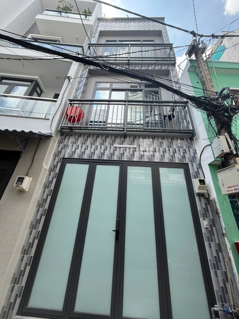 Lạc Long Quân phường 8 Tân Bình