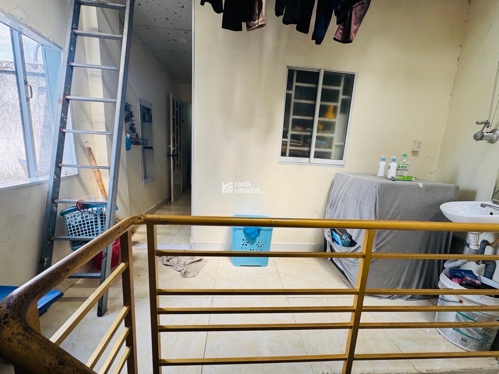 BÁN GẤP NHÀ NGAY CHỢ VẢI PHÚ THỌ HOÀ