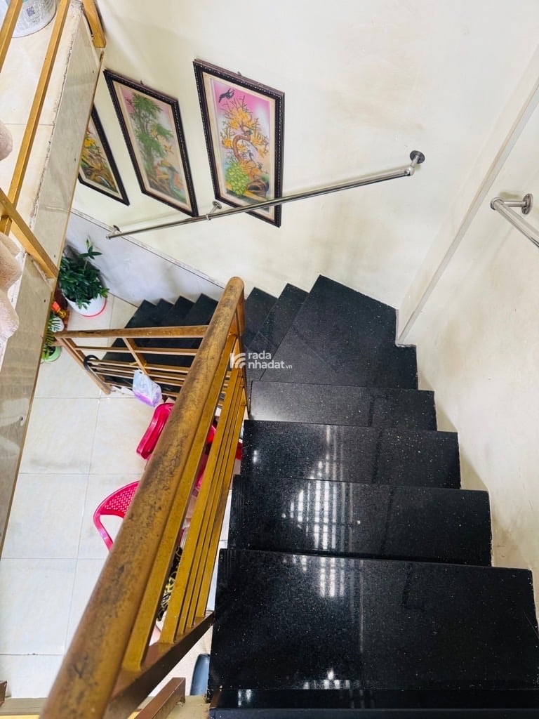 BÁN GẤP NHÀ NGAY CHỢ VẢI PHÚ THỌ HOÀ