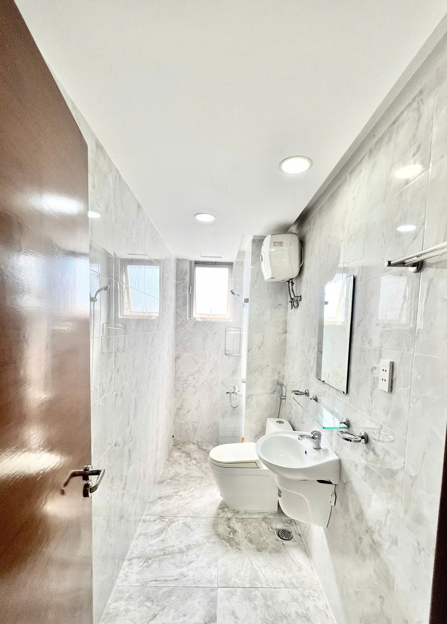 Cần cho thuê căn hộ Scenic valley 1, PMH, Q7, 80m2, 2PN nhà đẹp, giá chỉ 18 triệu 