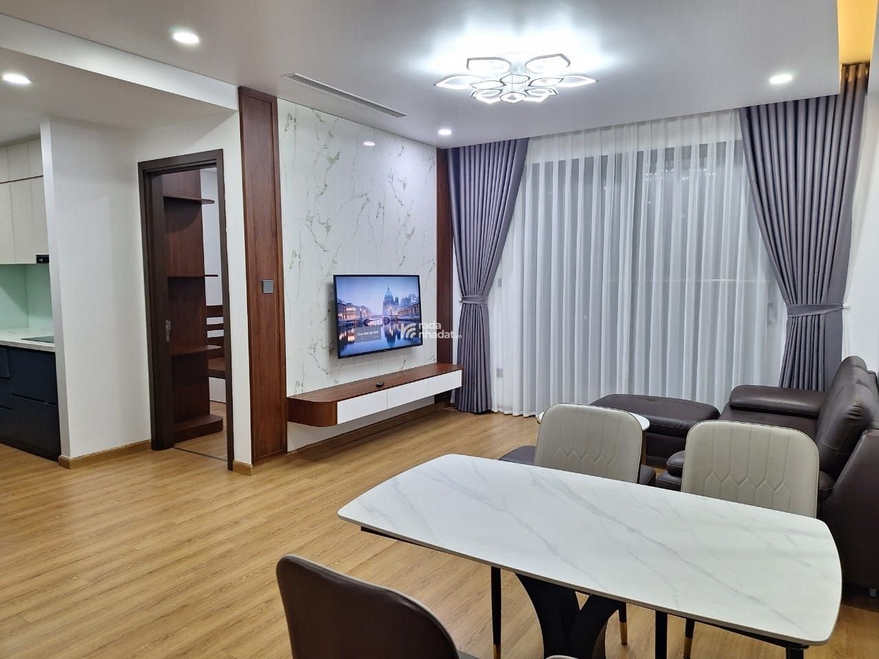 Chính chủ cần bán căn hộ 80m (2n - 2w) toà Anland LakeView Dương Nội Hà Đông. Sẵn sổ, full nội thất