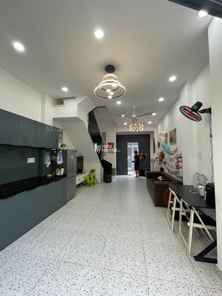 Nhà chính chủ ngay mã lò bình trị đông A 