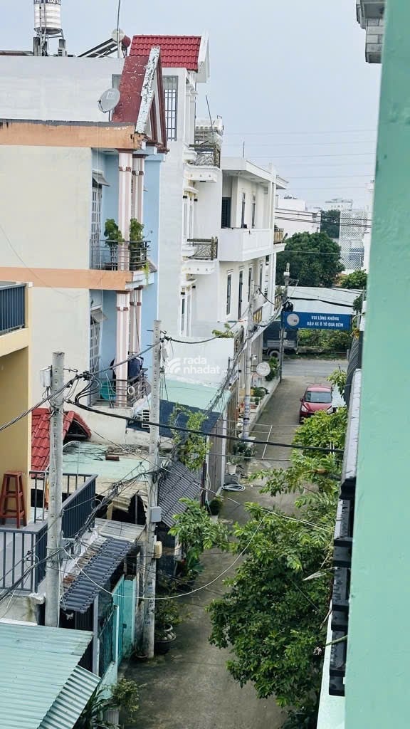 BÁN NHÀ LÂM THỊ HỐ Q12 - DIỆN TÍCH 51m - NHÀ MỚI 3 TẦNG 4PN HẺM ÔTÔ - CHỦ XÂY KIÊN CỐ - CHỈ 5.45 TỶ