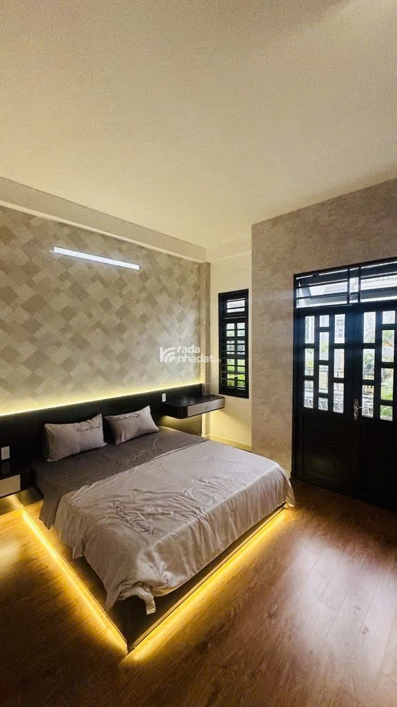 BÁN NHÀ LÂM THỊ HỐ Q12 - DIỆN TÍCH 51m - NHÀ MỚI 3 TẦNG 4PN HẺM ÔTÔ - CHỦ XÂY KIÊN CỐ - CHỈ 5.45 TỶ