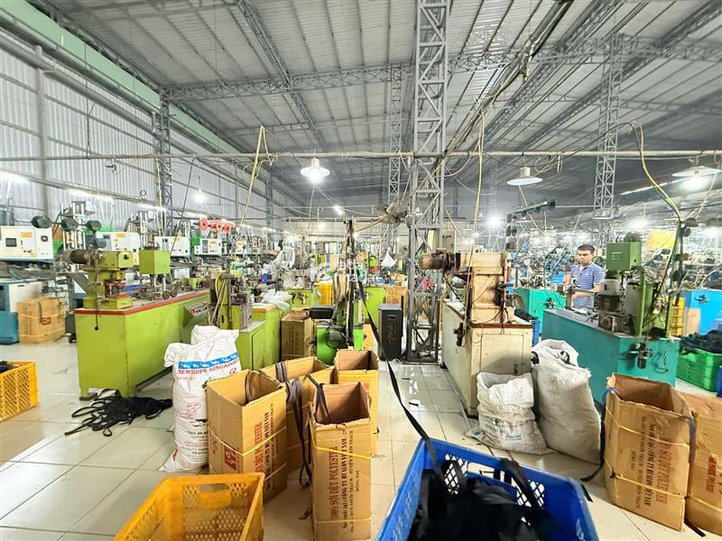 BÁN NHÀ XƯỞNG BÌNH THÀNH 1000M2 15X66M 12 TỶ THU 70TR/THÁNG 