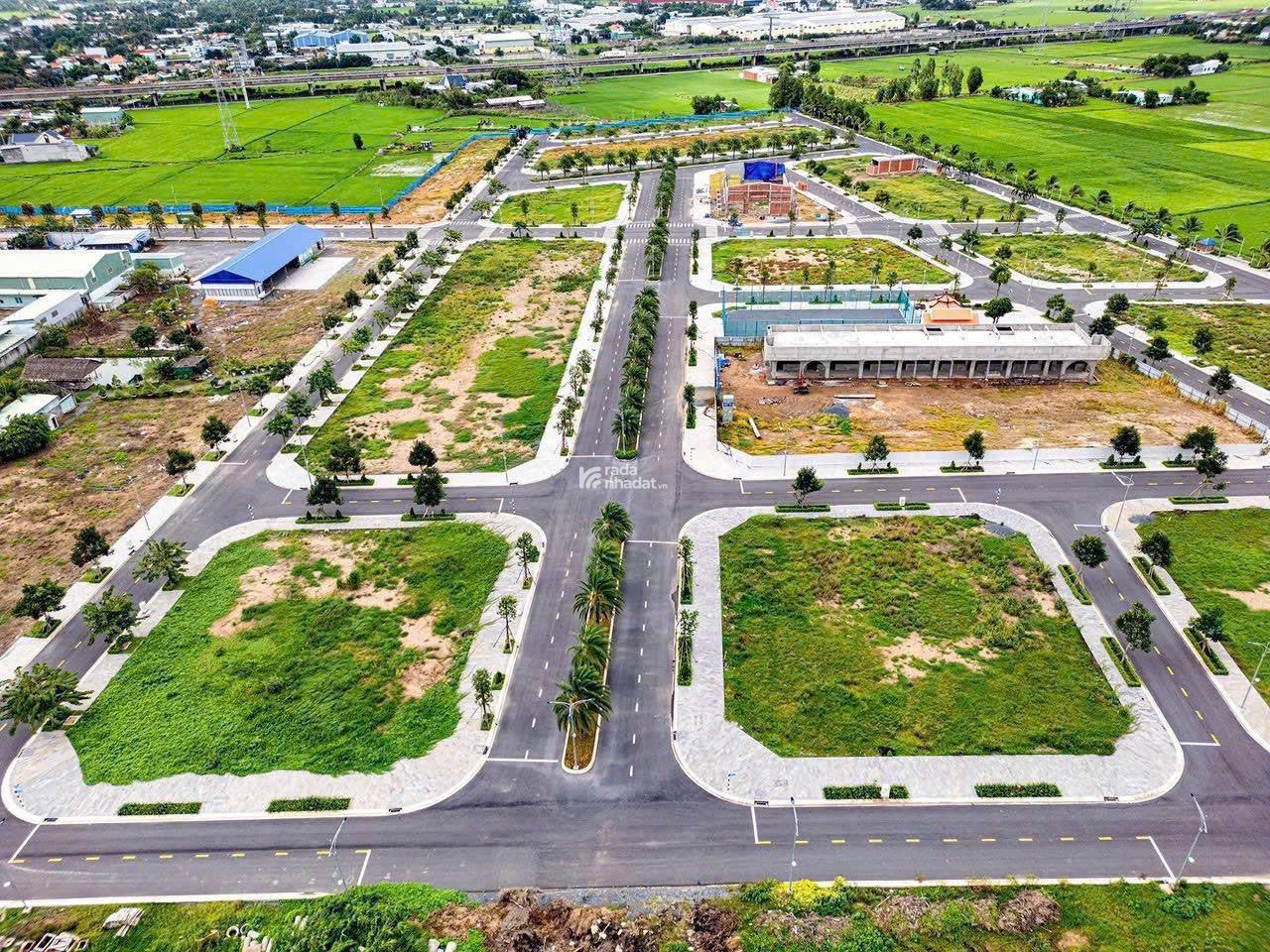 Đất nền sổ sẵn giá tốt Bến Lức Long An