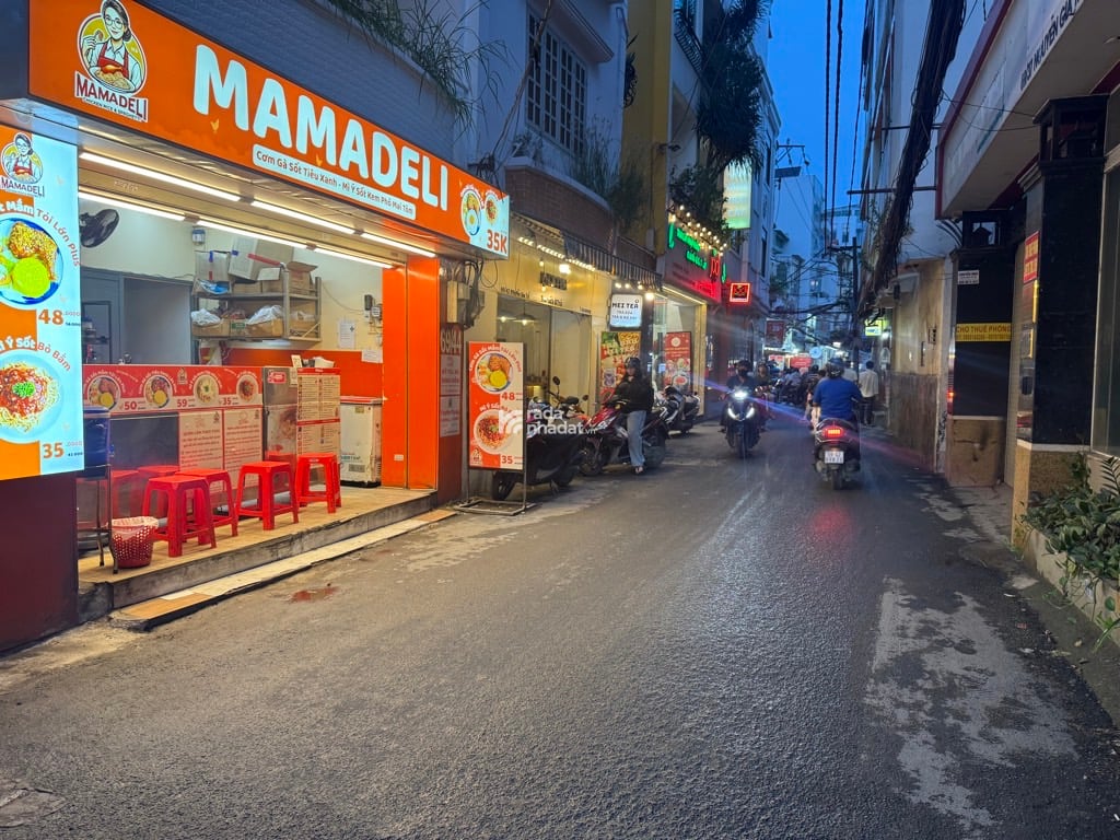 SÁT VÁCH QUẬN 1, HXH ĐIỆN BIÊN PHỦ, BÌNH THẠNH, 33M2 CÓ KC Ở NGAY. GIẢM 550TR CHỈ 6T 