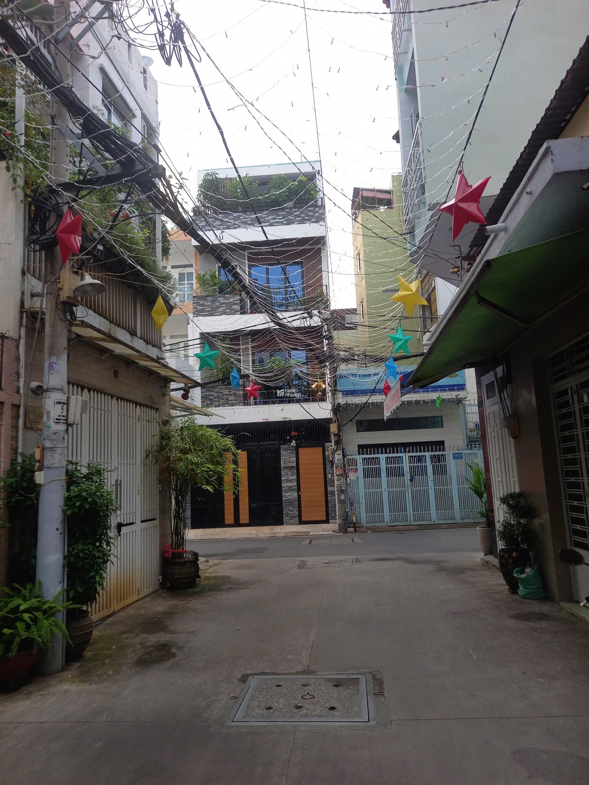 BÁN NHÀ 5 TẦNG_HXH VIP HUỲNH VĂN BÁNH, P. PHÚ NHUẬN_DT: 4,1x21m_CN: 85.4m2_GIÁ 15.7 TỶ