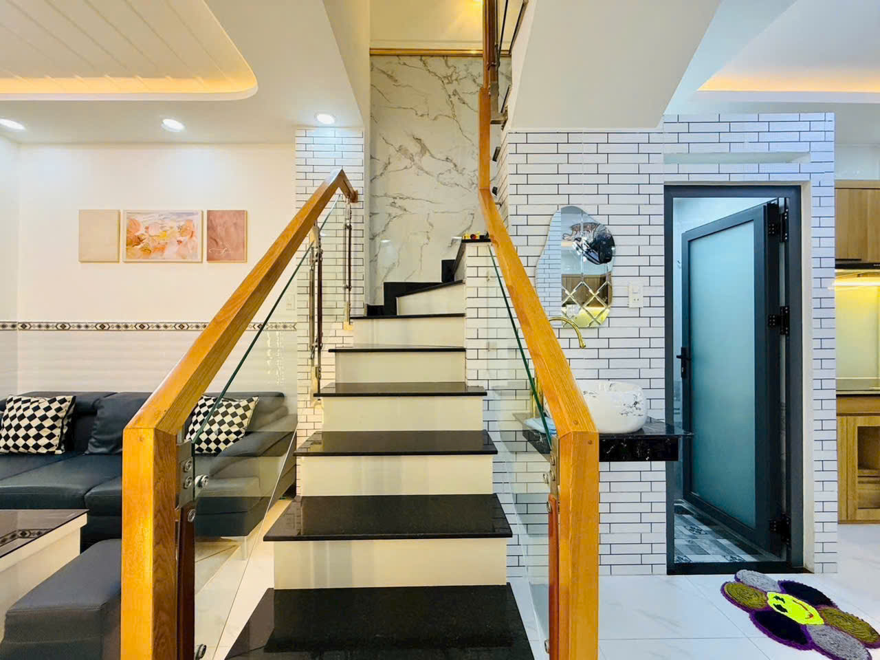 MINI HOUSE TRỆT 2 LẦU 3 PN SIÊU XINH PHAN HUY ÍCH.