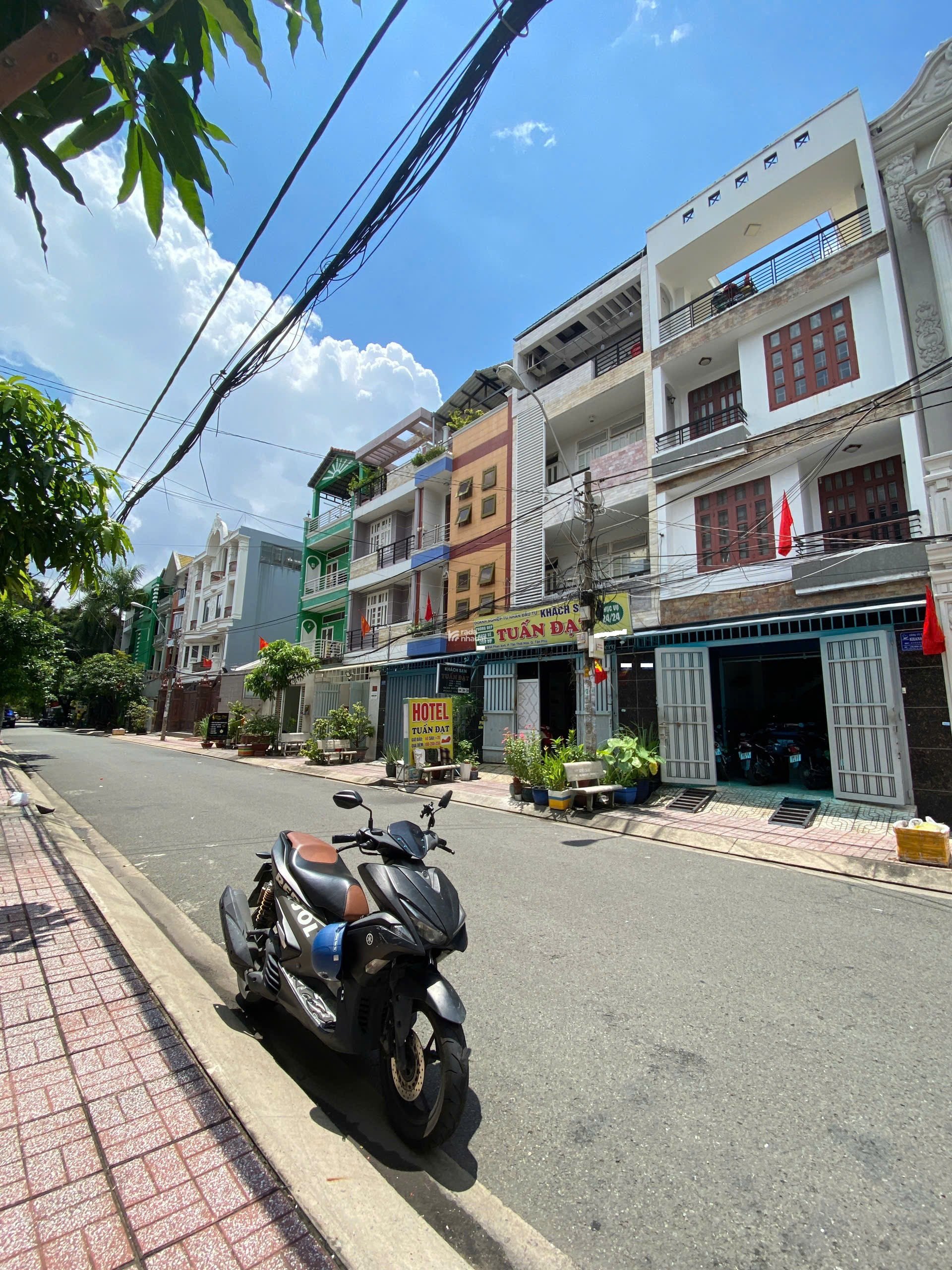 HXH 12m Phan Anh, 80m2, 4 tầng, doanh thu 100tr/tháng, chỉ 10.5 tỷ TL