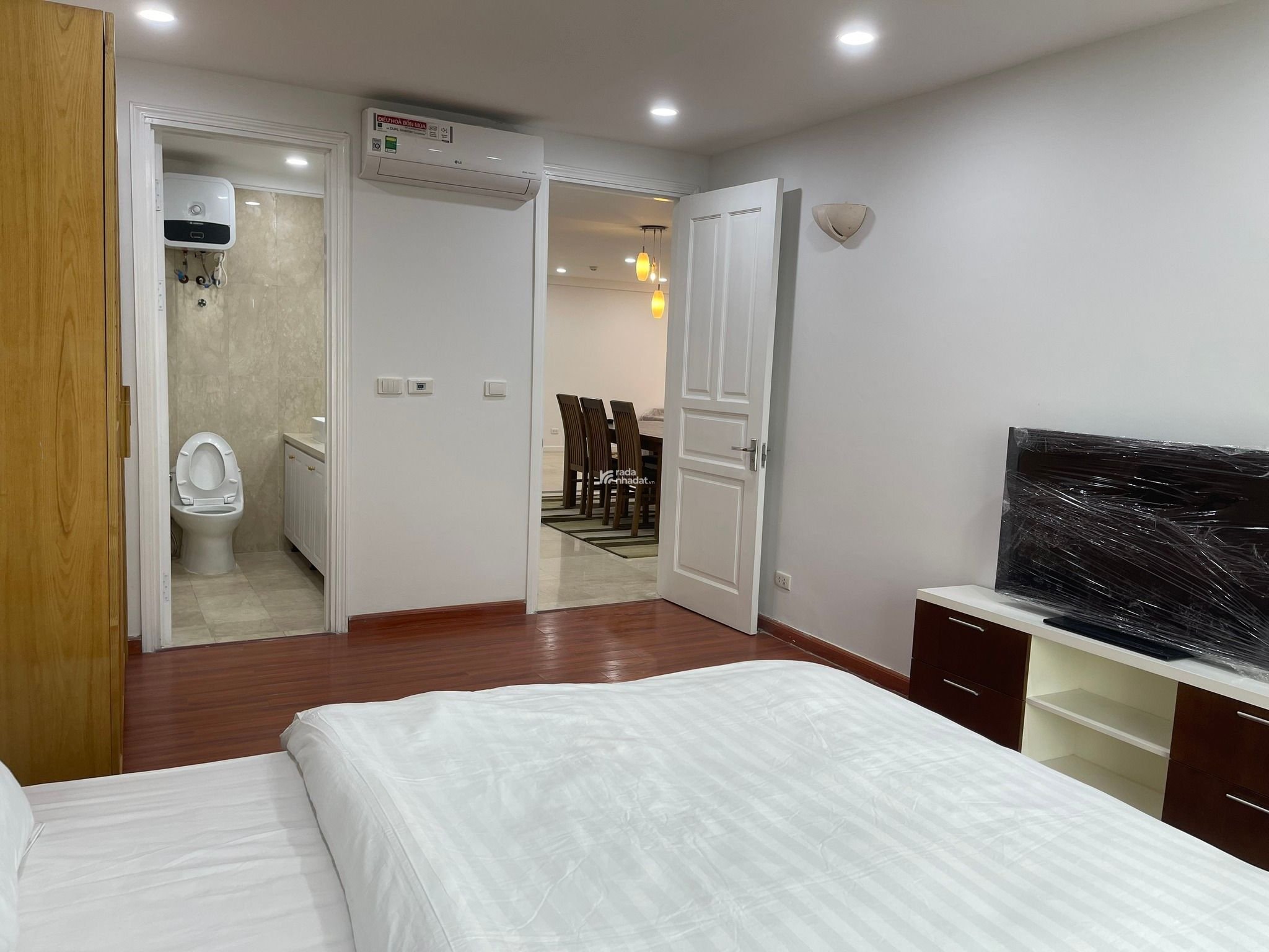 Nhà đẹp - giá tốt - bán căn hộ đủ đồ tại chung cư L4 Ciputra cao cấp. LH: 0398 195 *** - Tuấn Anh