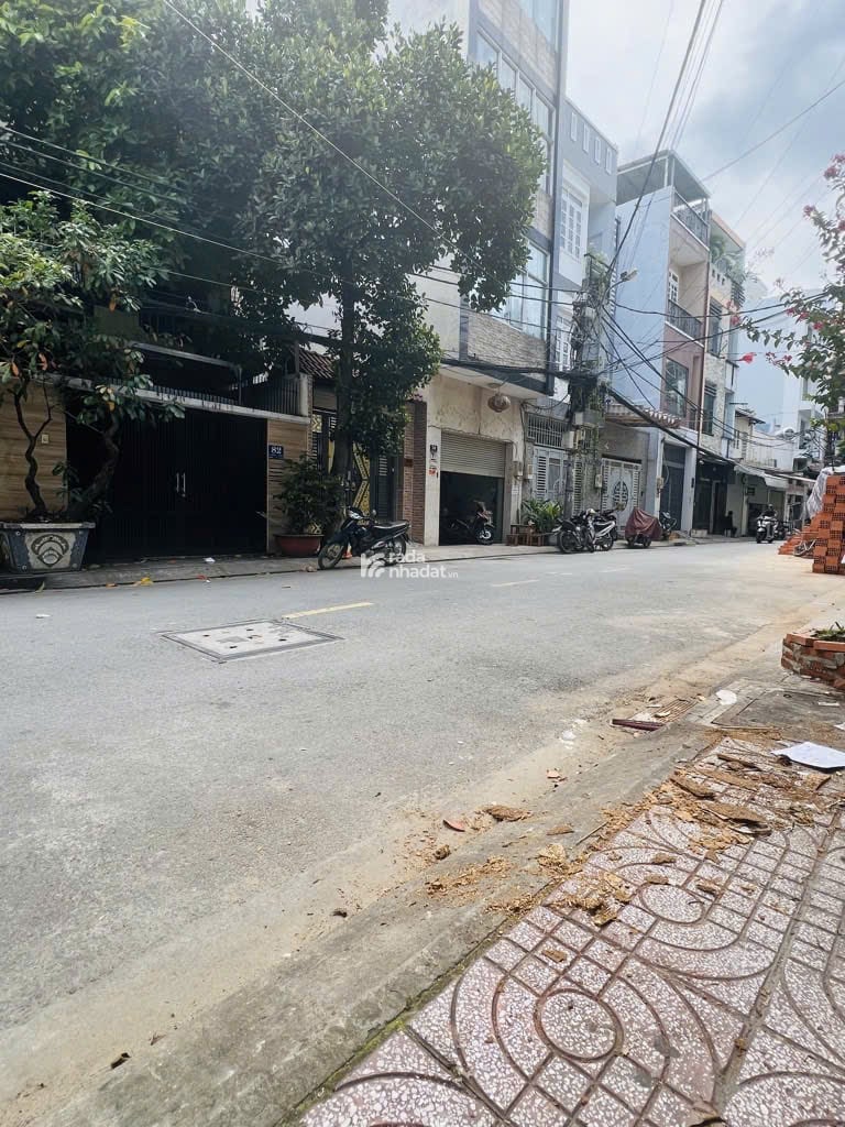 Mặt tiền kinh doanh Ca Văn Thỉnh  P11  Tân Bình  Khu Bàu Cát  5.9x28m  Giá 24 tỷ