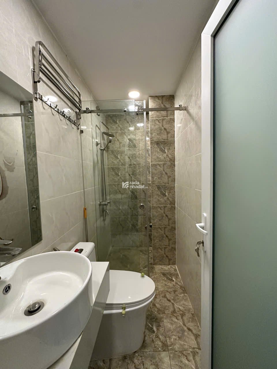 BÁN NHÀ HXH TÂN CẢNG 4.8x12M 4PN GIÁ CHỈ 11 TỶ 