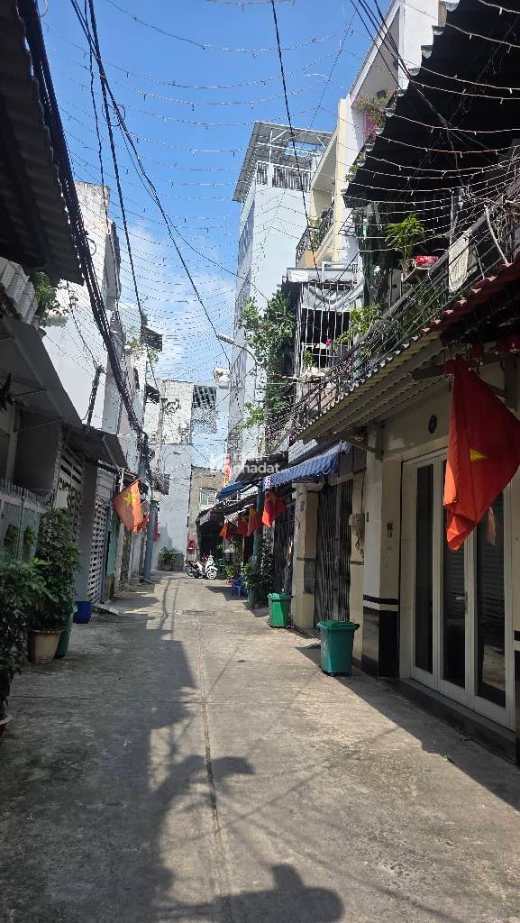 HXH 4 TẦNG BTCT MỚI CHẮC CHẮN - CHỦ XÂY TÂM HUYẾT - SÁT NGAY TÂN PHÚ
