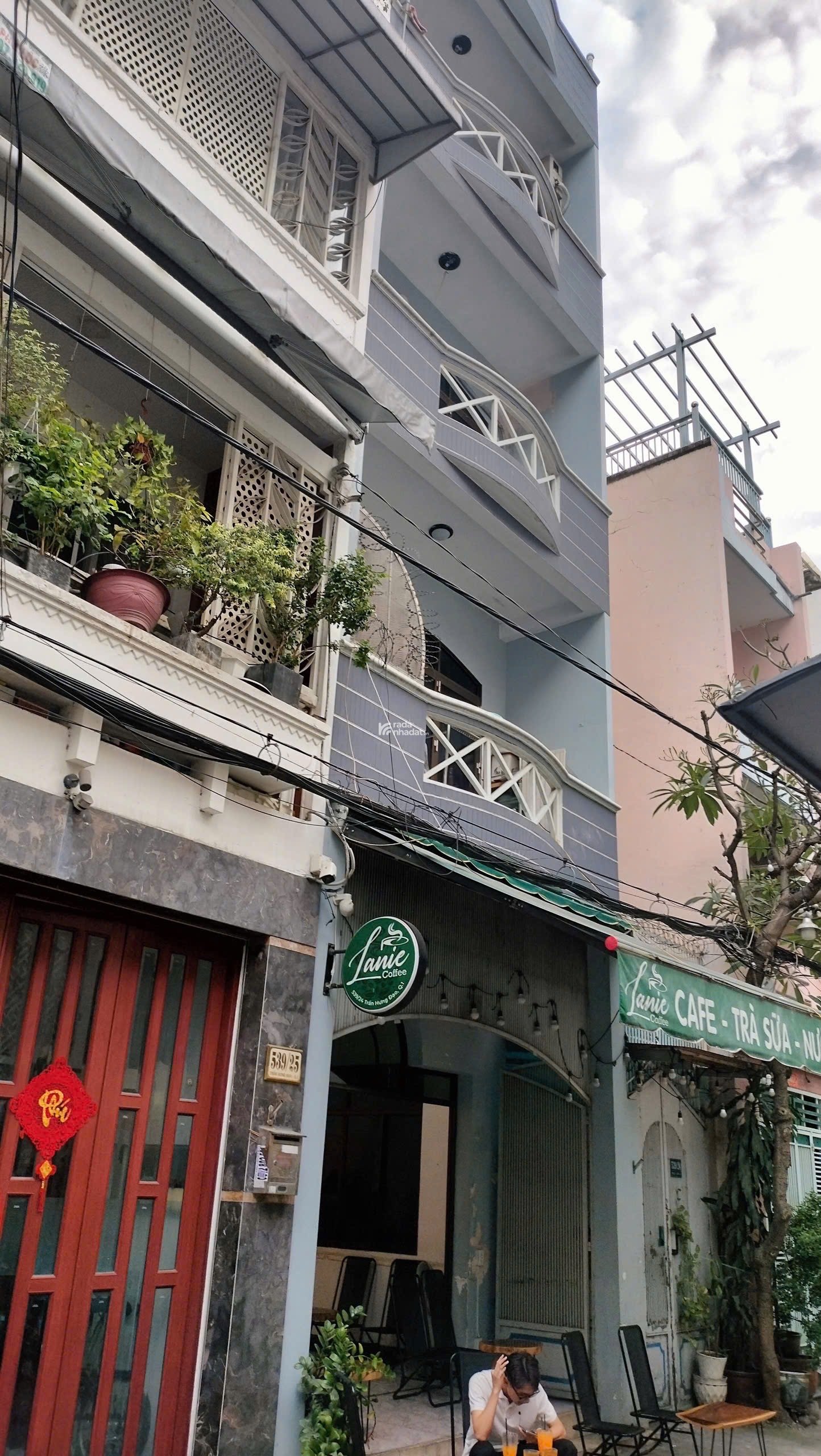 cần ra đi em nhà quận 1, dt 85m2, 1 trệt 5 lầu. HĐT 50tr/th. chỉ với 23 tỷ