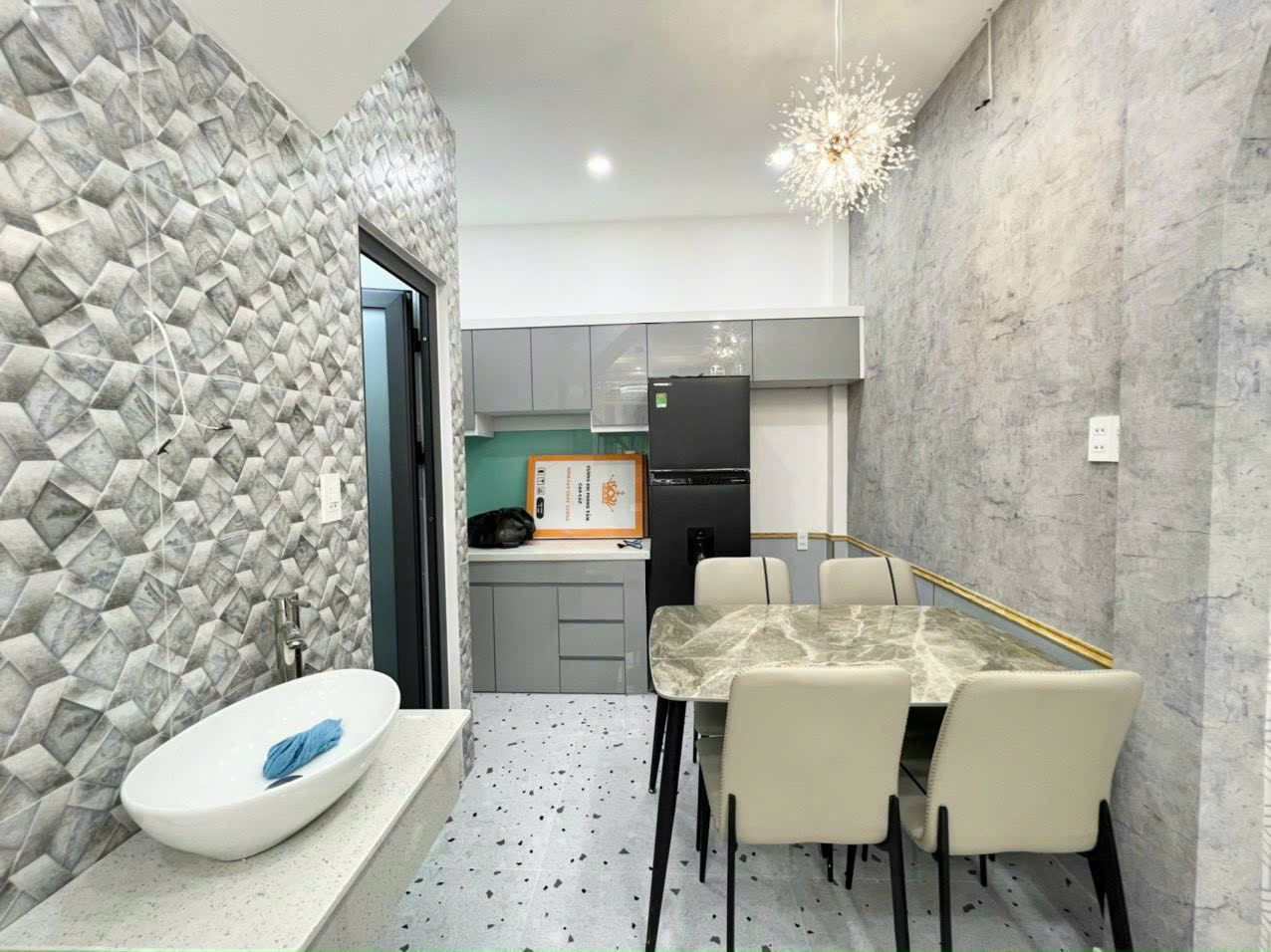 Chủ Kẹt Tiền cần BÁN GẤP 39,5m2 giá 3tỷ350 Đường Lê Văn Sỹ Phường 10 Quận Phú Nhuận Tphcm