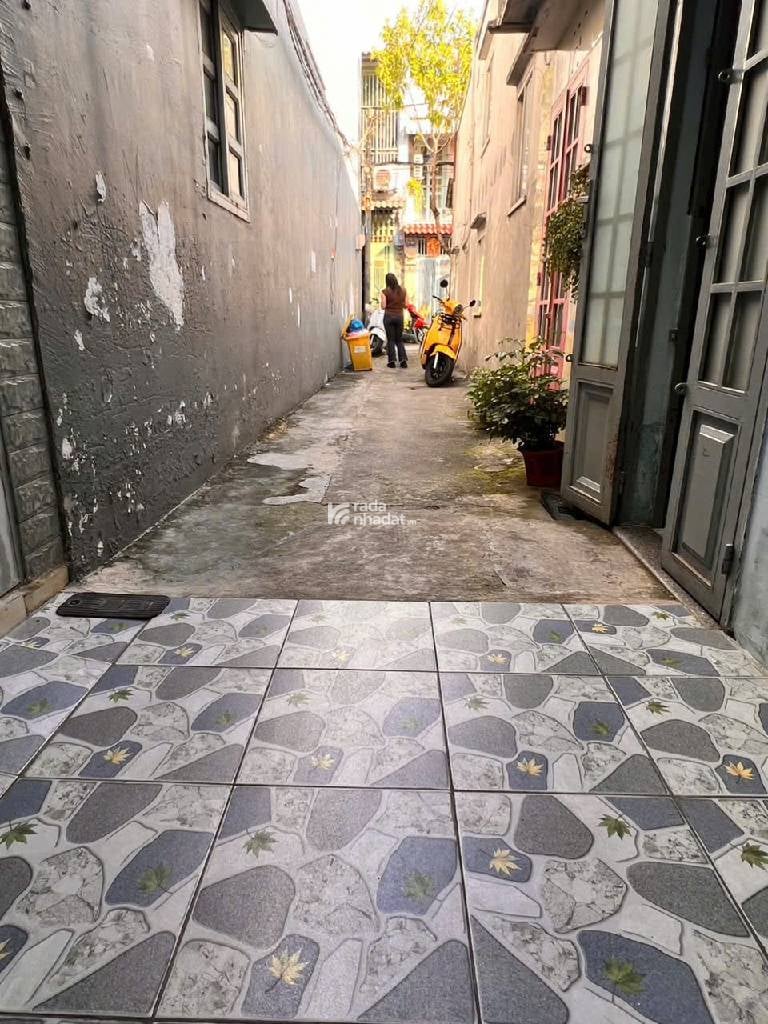 HẺM ĐẸP. HOÀNG BẬT ĐẠT, TÂN BÌNH, 21M2 CÓ KẾT CẤU Ở NGAY. GIẢM 550TR CHỈ CÒN 2.35T TL 