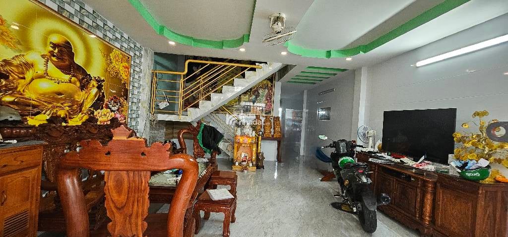 BÁN NHÀ KẾ CHỢ HỒ HỌC LÃM 100M2 NGANG 6M 5.X TỶ GẦN VÕ VĂN KIỆT BÌNH TÂN 