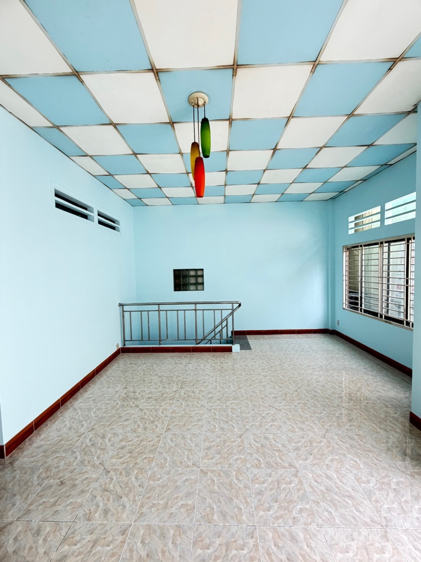 SÁT MT PHAN XÍCH LONG, PHÚ NHUẬN, 75M2 SẴN 3 TẦNG ĐÚC BTCT. GIẢM 350TR CHỈ 7.3T