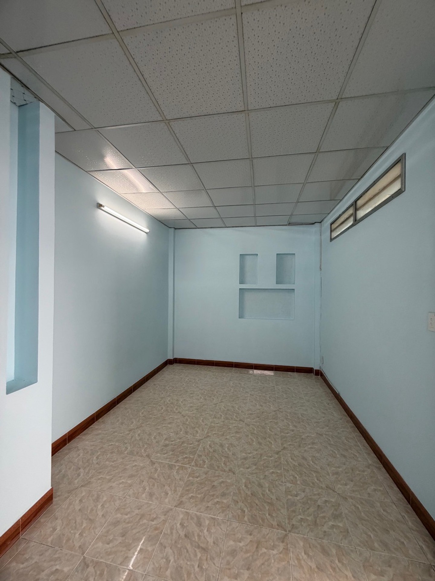 SÁT MT PHAN XÍCH LONG, PHÚ NHUẬN, 75M2 SẴN 3 TẦNG ĐÚC BTCT. GIẢM 350TR CHỈ 7.3T