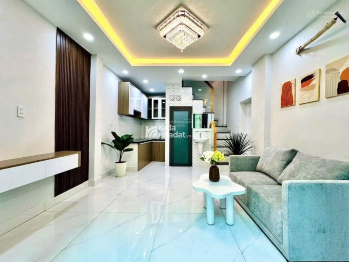 Bán nhà HXH 8m, 32m2, Giá 3.69 TỶ, Nguyễn Gia Trí, Phường 25, Bình Thạnh, gần Ngã tư Hàng Xanh