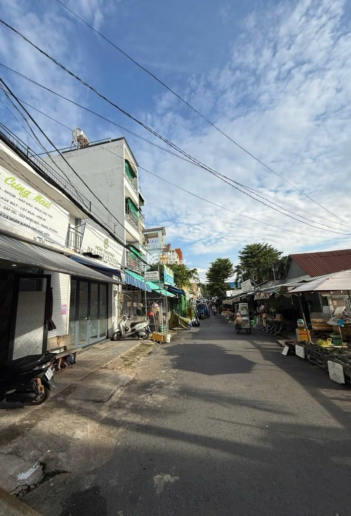 BÁN NHÀ MẶT TIỀN CHỢ BÌNH LONG 81M2 4.6X18M 8.55 TỶ GẦN NGUYỄN SƠN TÂN PHÚ