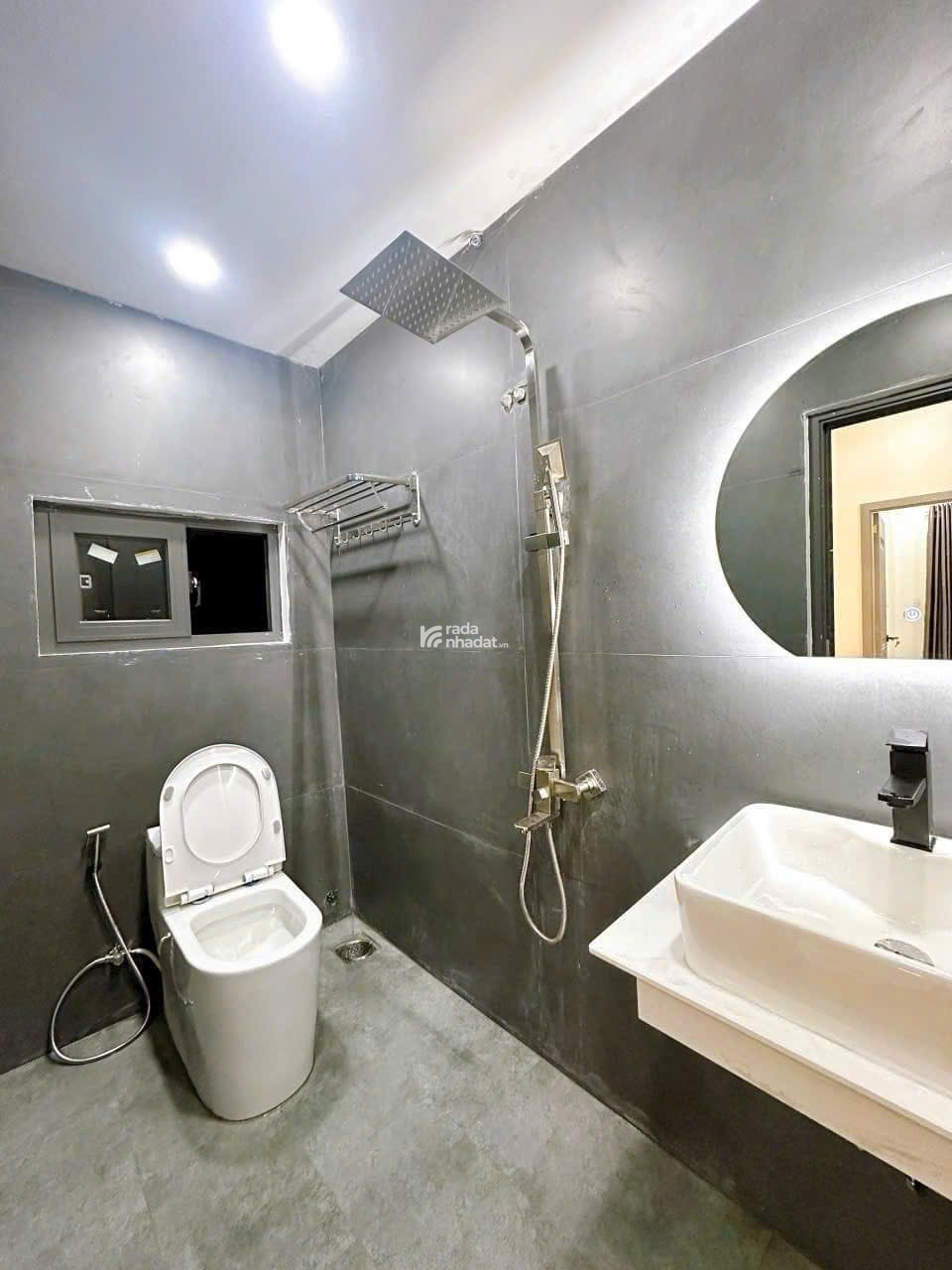 Siêu phẩm nhà 4 tầng ngay Chu Văn An, Bình Thạnh, xung quanh nhiều tiện ích, SHR giá 4 tỷ 120 TL