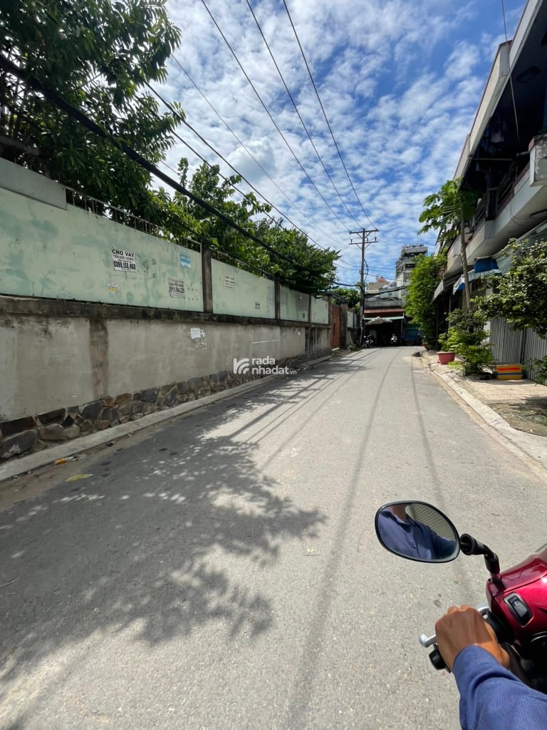 BÁN NHÀ QUỐC LỘ 1A 156M2 5.5 TỶ NỞ HẬU XE TẢI TRÁNH BÌNH TÂN