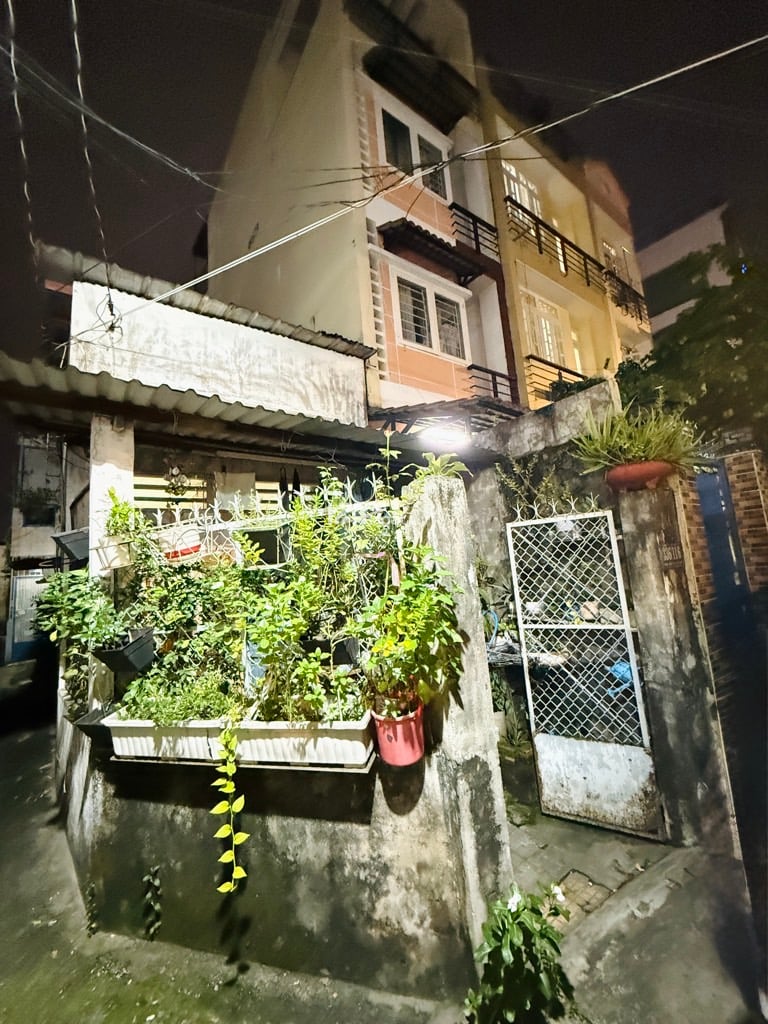 SÁT MT PHAN VĂN TRỊ, BÌNH THẠNH, 46M2 TIỆN XÂY MỚI. GIẢM 350TR CHỈ CÒN 4.63T TL 