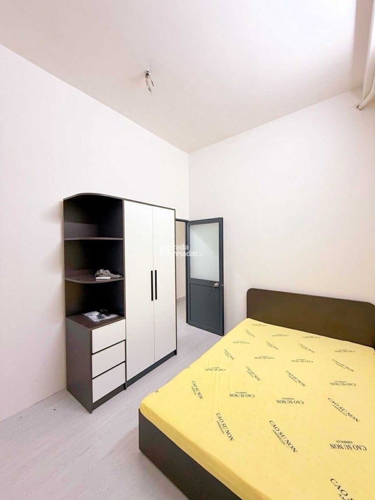 TRUNG TÂM TÂN BÌNH - HẺM XE HƠI VÀO NHÀ - SÁT BÊN CÔNG VIÊN LÊ THỊ RIÊNG - DÒNG TIỀN CHO THUÊ 20TR