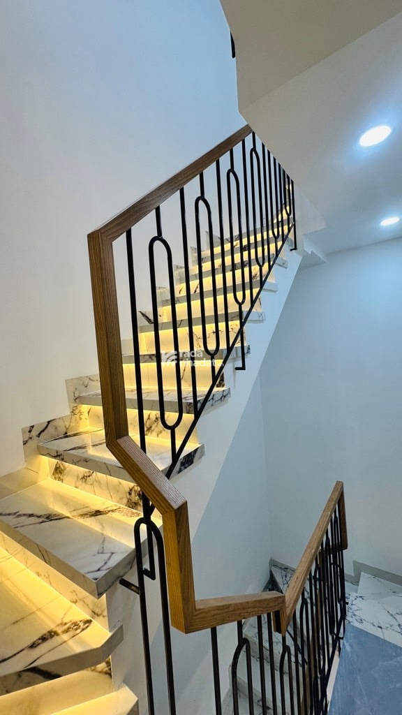 NHÀ MỚI XÂY ĐẸP MÊ LY - 4 TẦNG BTCT HẺM XE HƠI - ĐƯỜNG PHAN HUY ÍCH - PHƯỜNG 15 - TÂN BÌNH - 40M2