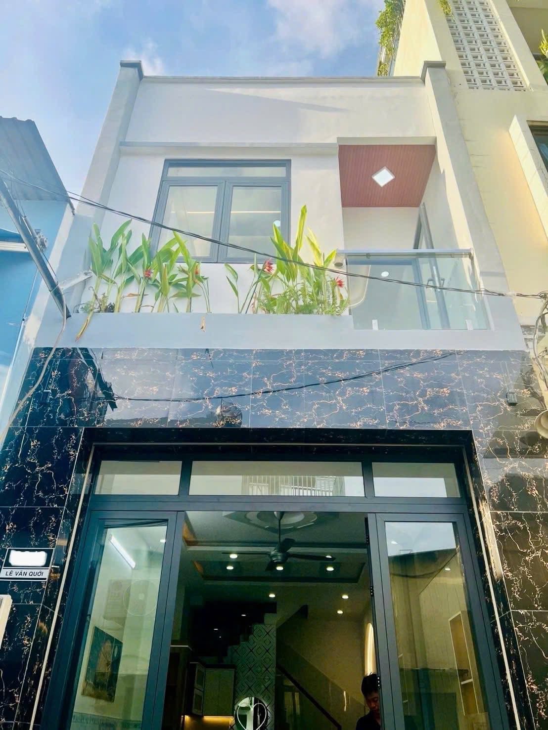 SOS! Bán nhà 2 lầu, hẻm xe hơi 6m tại đường Lê Văn Quới, Bình Hưng Hòa A, Bình Tân, sổ riêng