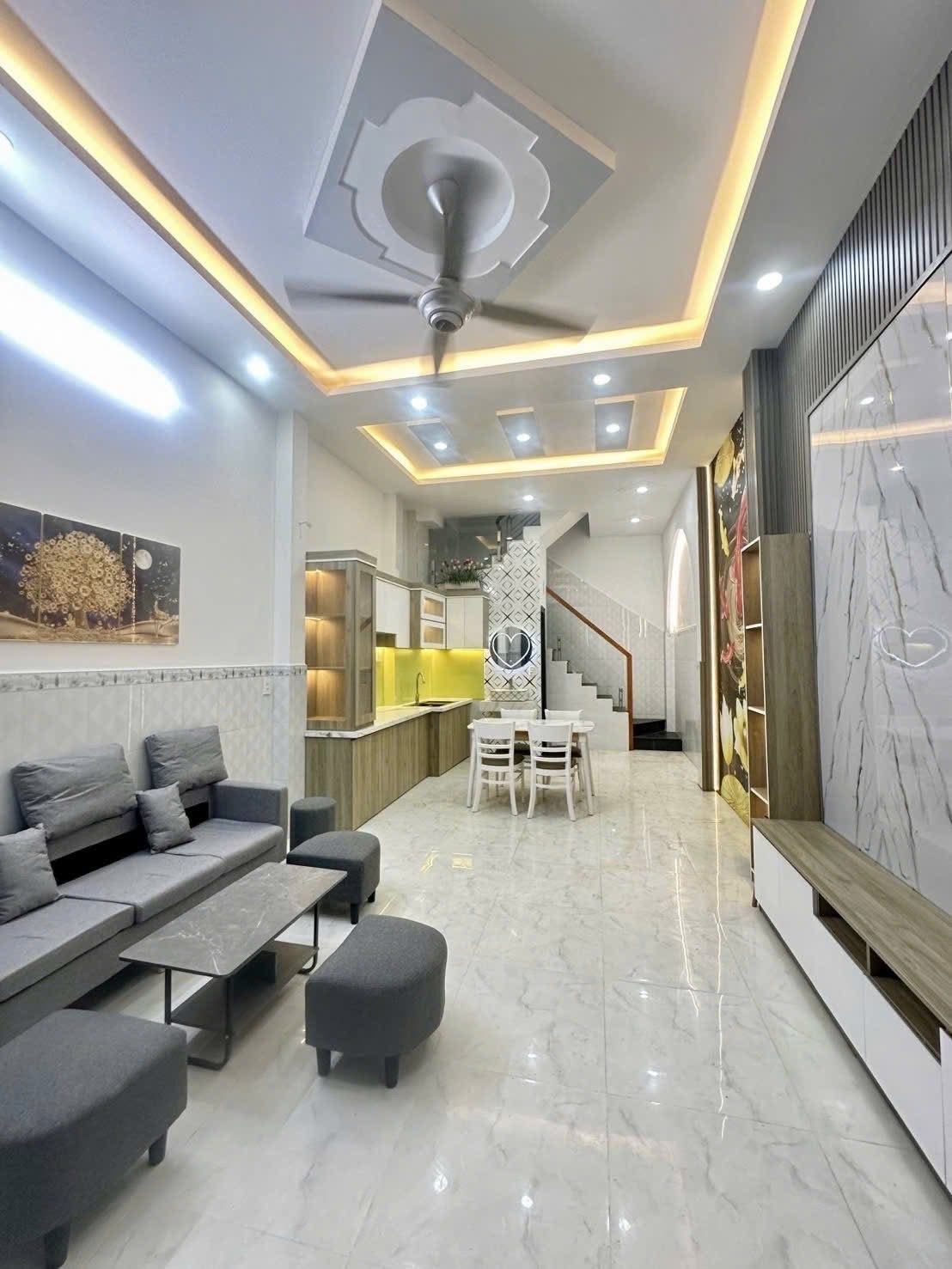 SOS! Bán nhà 2 lầu, hẻm xe hơi 6m tại đường Lê Văn Quới, Bình Hưng Hòa A, Bình Tân, sổ riêng